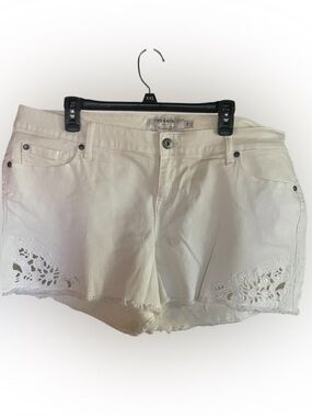 torrid White Crochet-Hem Jean Shorts